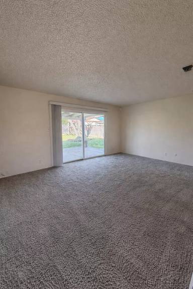 Main picture of 6904 Cunningham Way