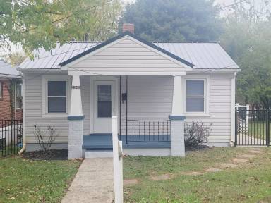 Main picture of 2341 Light St