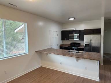 Main picture of 12 S Pinegrove Rd
