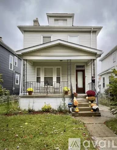 Main picture of 398 Hanford St