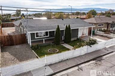 Main picture of 1560 Oliver Ave