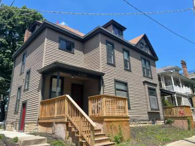 Main picture of 1501 Michigan Ave