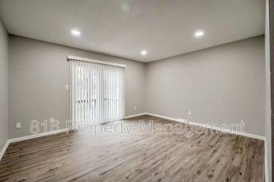 Main picture of 1107 E Sea Ave