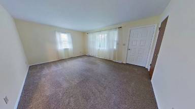 Main picture of 571 S Main St