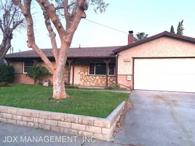 Main picture of 10213 Strathmore Dr