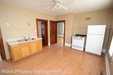 Main picture of 1542 S 72nd St
