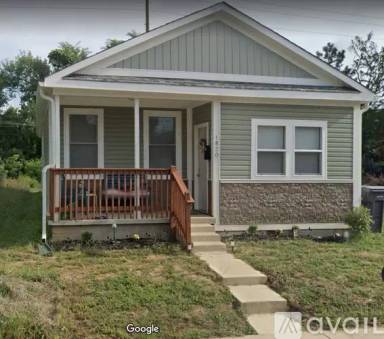 Main picture of 1820 E Maryland St