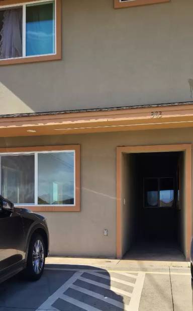 Main picture of 383 Nihoa St