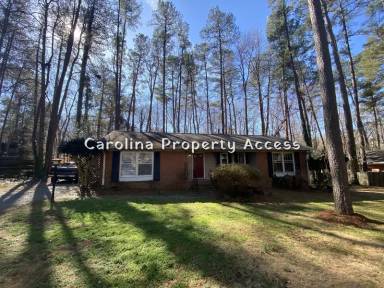 Main picture of 207 Bennington Dr