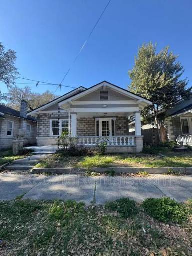 Main picture of 3911 Herschel St