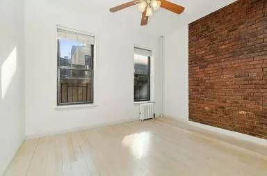Main picture of 406 W 48th St
