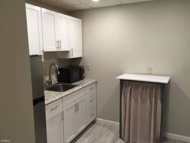 Main picture of 8A Hickok Ave