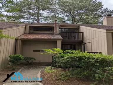 Main picture of 4100 Five Oaks