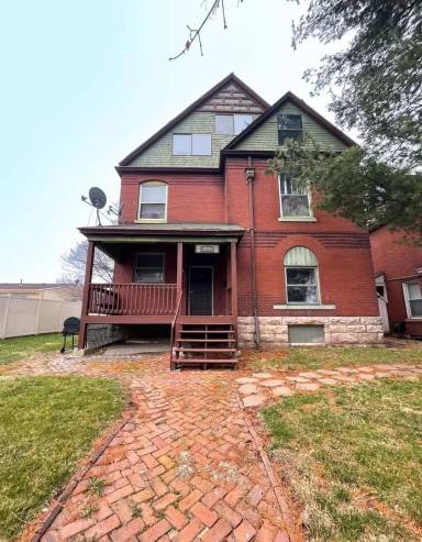 Main picture of 426 S 12th St