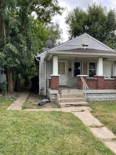 Main picture of 3535 Robson St