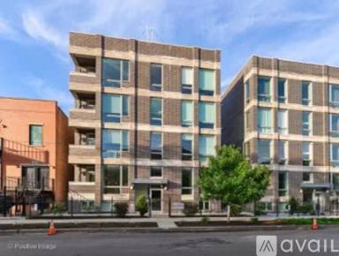 Main picture of 2347 W North Ave