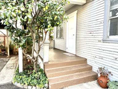 Main picture of 383 N Wilson Ave