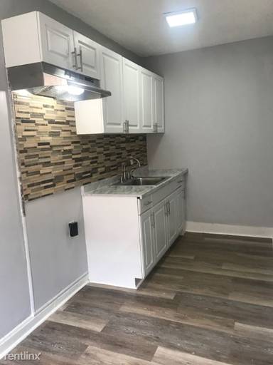 Main picture of 104 S Armenia Ave