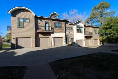 Main picture of 4529 Twain Cir