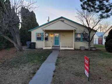 Main picture of 711 Sanford Ave