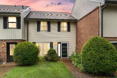 Main picture of Harbour Town Condominiums
