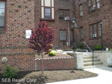 Main picture of 700 Station Ave
