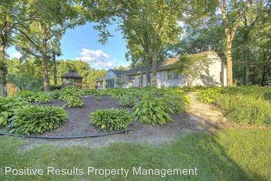 Main picture of 2032 Valley Rd