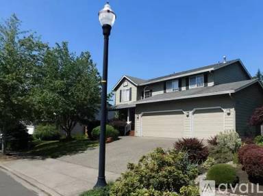 Main picture of 3717 SE Sunrise Dr