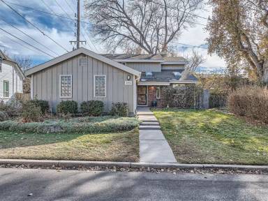 Main picture of 2550 E Vassar Ave