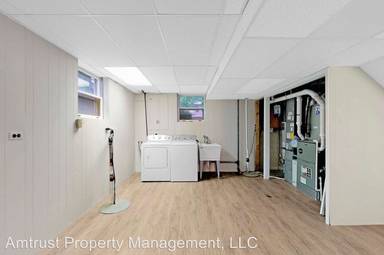 Main picture of 1875 Cavell Ave