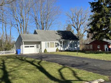 Main picture of 121 Colony Ln