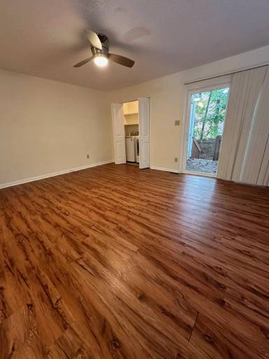 Main picture of 100 S Peak Dr