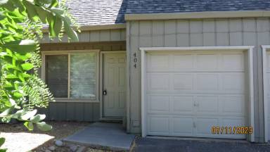 Main picture of 402 NW Bond St