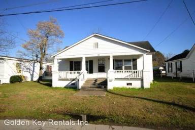 Main picture of 603 S Chestnut St