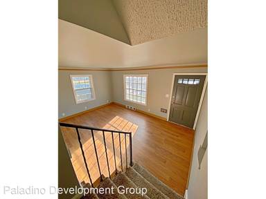 Main picture of 2532 Iowa St