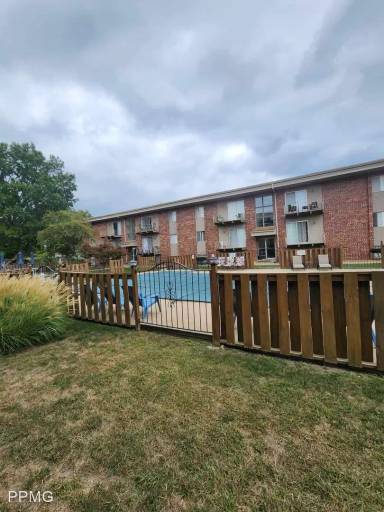 Main picture of Somerset Apartments