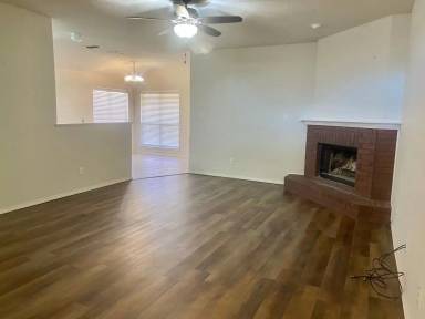 Main picture of 510 N Juneau Ave