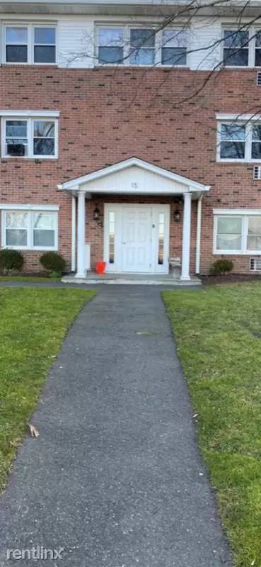 Main picture of 15 Fordyce Ct