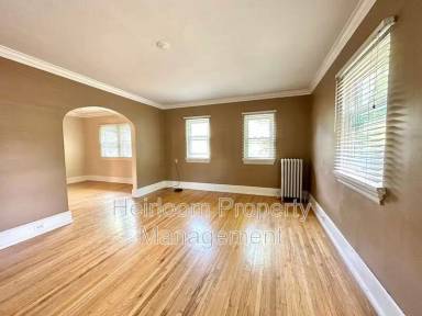 Main picture of 2320 E 2nd St