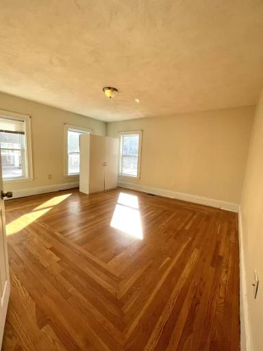 Main picture of 17 Caldwell St