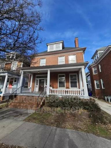 Main picture of 718 W Princess Anne Rd