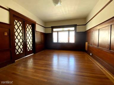 Main picture of 920 Oak St