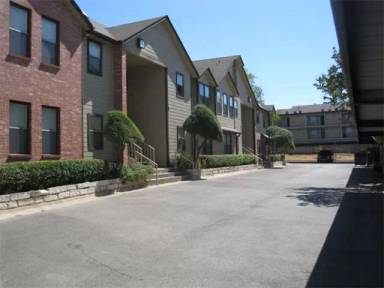 Main picture of Davis Square Apartments - 102