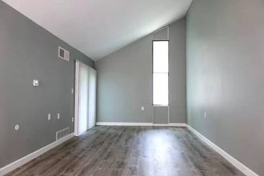 Main picture of 1102 Salem Ave