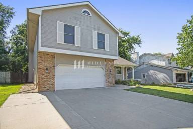 Main picture of 806 S Fillmore St