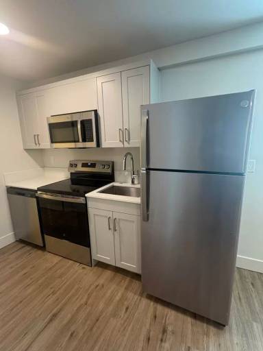 Main picture of 2424 E Denny Way