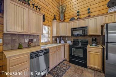 Main picture of 132 Oakridge Rd
