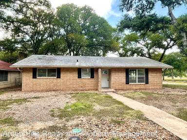 Main picture of 1001 Nancy Beth Dr