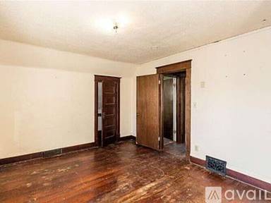 Main picture of 615 16th St SE