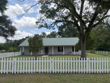 Main picture of 1567 Perry Smith Rd